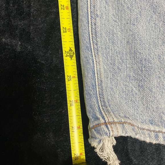 American Eagle Outfitters Blue Mom Jeans Light Wash - Picture 5 of 16